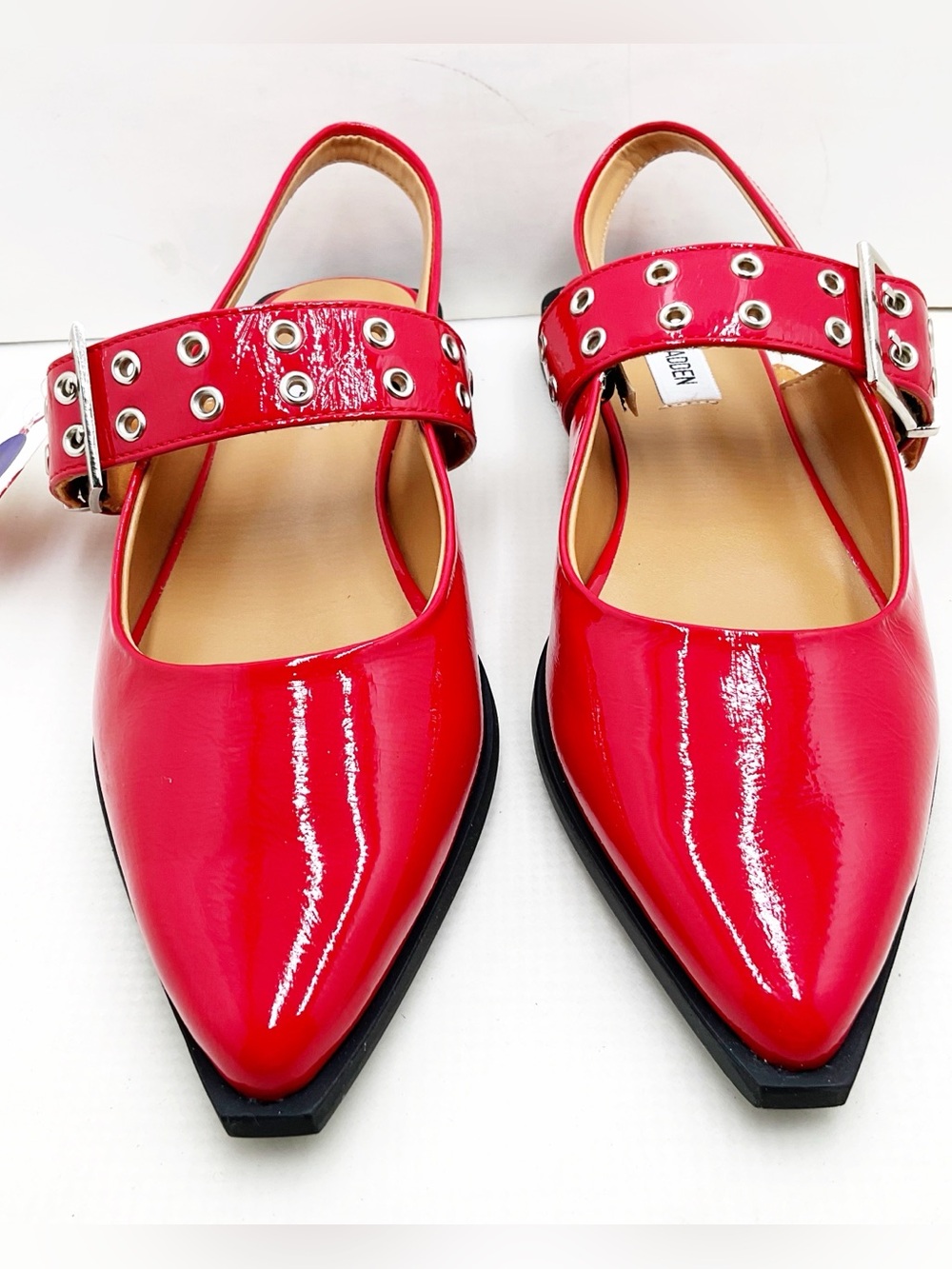 🆕{Steve Madden} Smokee Red Patent Pointed Slingback with Grommet Straps - Picture 5 of 16